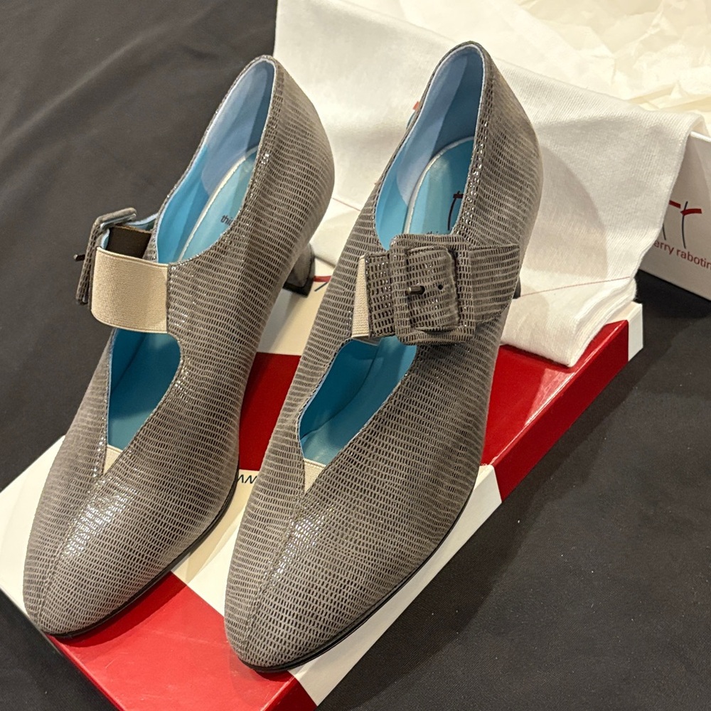 Thierry Rabotin Textured Gray Heels - Picture 14 of 16